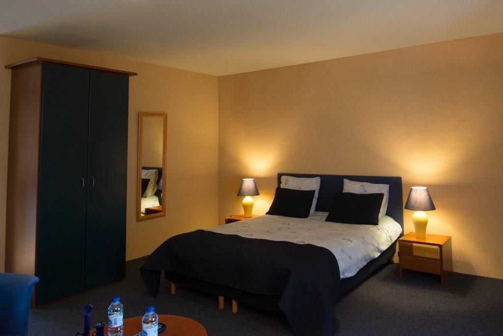 Charme Hotel La Dominotte Demigny Zimmer foto