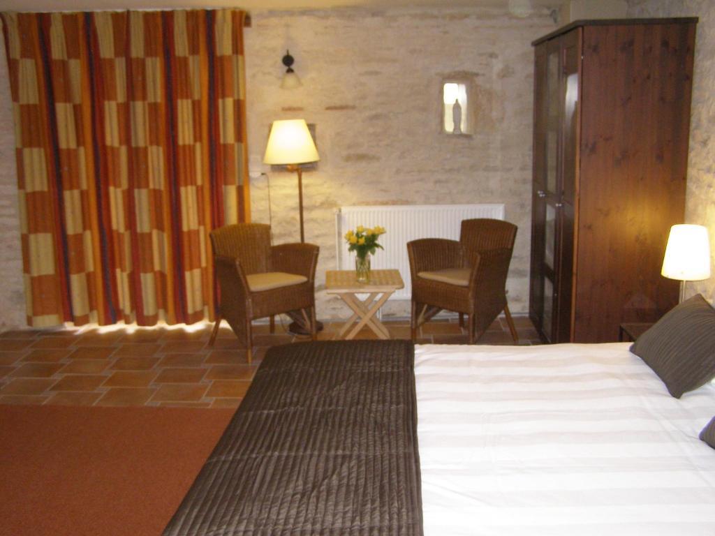 Charme Hotel La Dominotte Demigny Zimmer foto